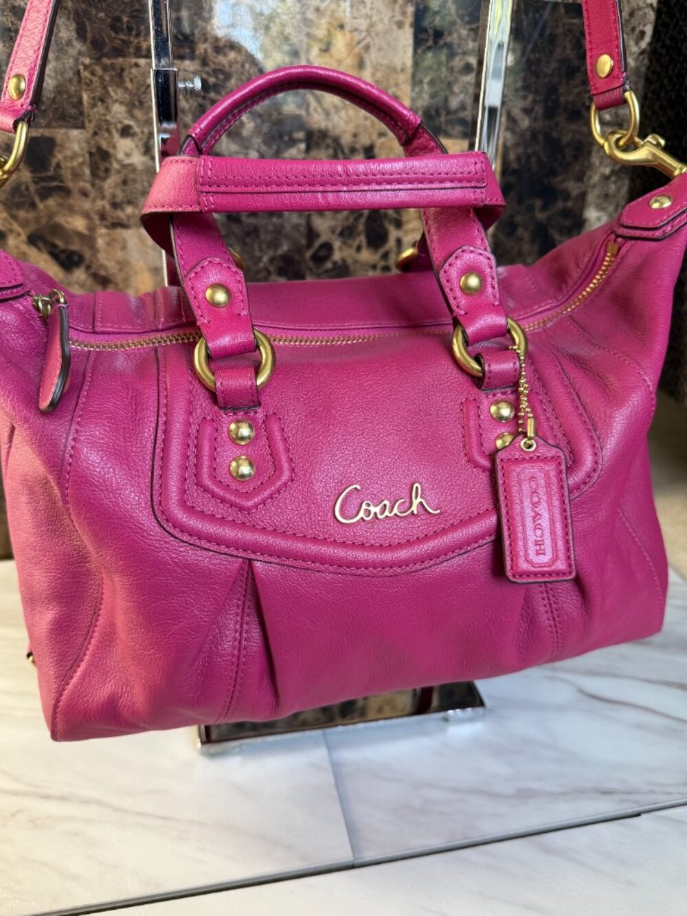 RARE & VINTAGE (2000s) Coach Ashley Leather Satchel in Raspberry - Picture 2 of 14